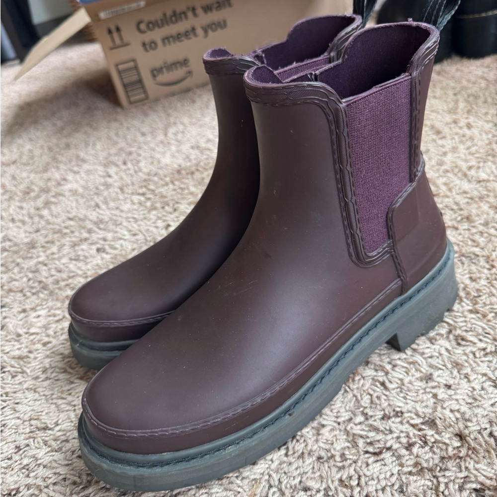 Hunter burgundy Ankle Boots with Purple Accents